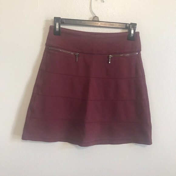ATHLETA Burgundy Zipper Skirt Size XXS - Picture 2 of 6
